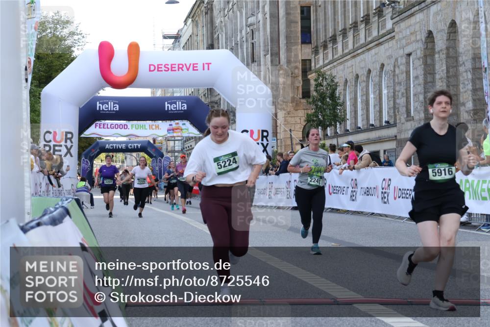 07.09.2025 - BARMER Alsterlauf Strokosch-Dieckow http://msf.ph/oto/8725546 07.09.2025 10:21:51 Ziel 2241, 4316, 5224, 5623, 5625, 5916 meine-sportfotos.de