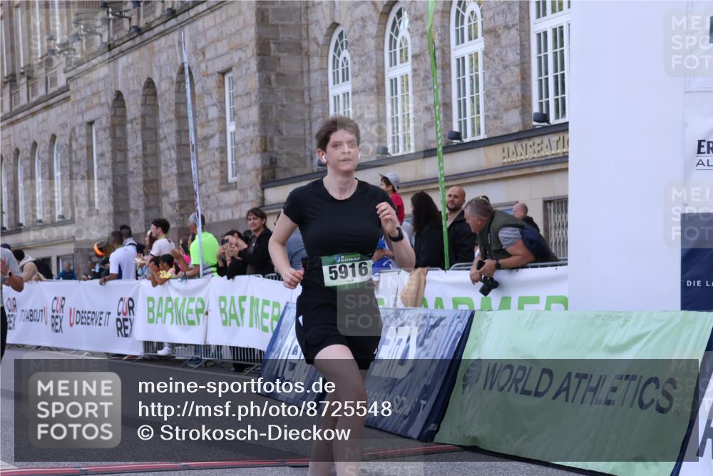 07.09.2025 - BARMER Alsterlauf Strokosch-Dieckow http://msf.ph/oto/8725548 07.09.2025 10:21:52 Ziel 2241, 4316, 5224, 5623, 5625, 5916 meine-sportfotos.de