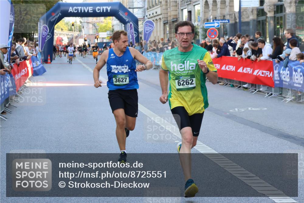 07.09.2025 - BARMER Alsterlauf Strokosch-Dieckow http://msf.ph/oto/8725551 07.09.2025 09:45:37 Ziel 2078, 2201, 2258, 2329, 2349, 2601, 2627, 2935, 3160, 3727, 3874, 3935, 4224, 4683, 4890, 5178, 5184, 5294, 5329, 5355, 5373, 5591, 5734, 5764, 5798, 6067, 6229, 8236, 8256 meine-sportfotos.de