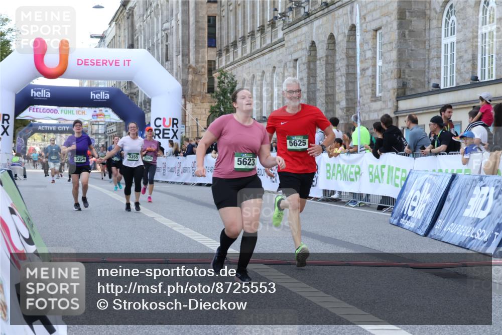 07.09.2025 - BARMER Alsterlauf Strokosch-Dieckow http://msf.ph/oto/8725553 07.09.2025 10:21:56 Ziel 2090, 2241, 3354, 3355, 3965, 3994, 5224, 5623, 5625, 5916 meine-sportfotos.de