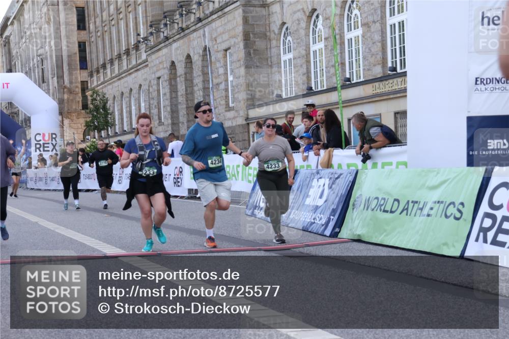 07.09.2025 - BARMER Alsterlauf Strokosch-Dieckow http://msf.ph/oto/8725577 07.09.2025 10:22:05 Ziel 2090, 3354, 3355, 3779, 3780, 3965, 3994, 4167, 4233, 4234, 5233 meine-sportfotos.de