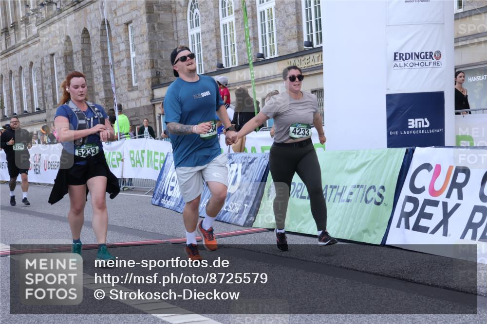 07.09.2025 - BARMER Alsterlauf Strokosch-Dieckow http://msf.ph/oto/8725579 07.09.2025 10:22:05 Ziel 2090, 3354, 3355, 3779, 3780, 3965, 3994, 4167, 4233, 4234, 5233 meine-sportfotos.de