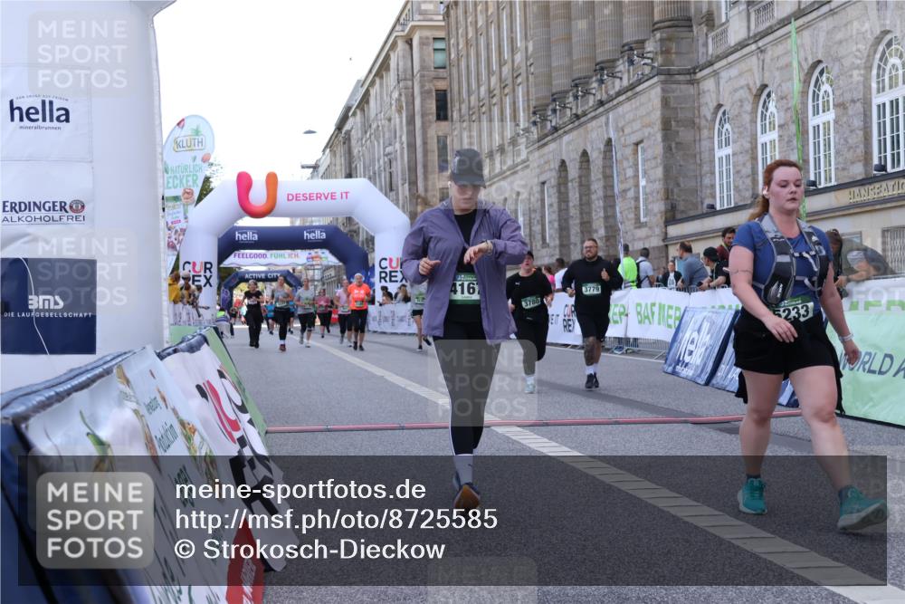 07.09.2025 - BARMER Alsterlauf Strokosch-Dieckow http://msf.ph/oto/8725585 07.09.2025 10:22:07 Ziel 2090, 3183, 3227, 3635, 3779, 3780, 3965, 3994, 4167, 4233, 4234, 5233 meine-sportfotos.de