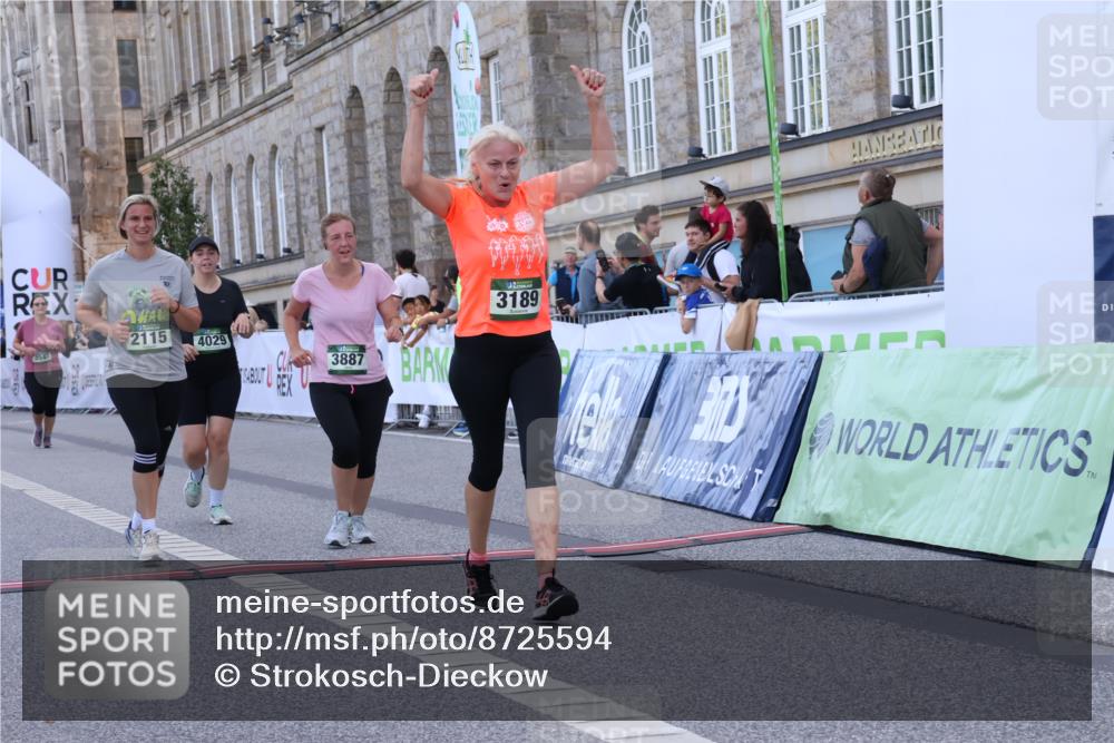 07.09.2025 - BARMER Alsterlauf Strokosch-Dieckow http://msf.ph/oto/8725594 07.09.2025 10:22:16 Ziel 2115, 3183, 3189, 3227, 3547, 3635, 3887, 4029 meine-sportfotos.de