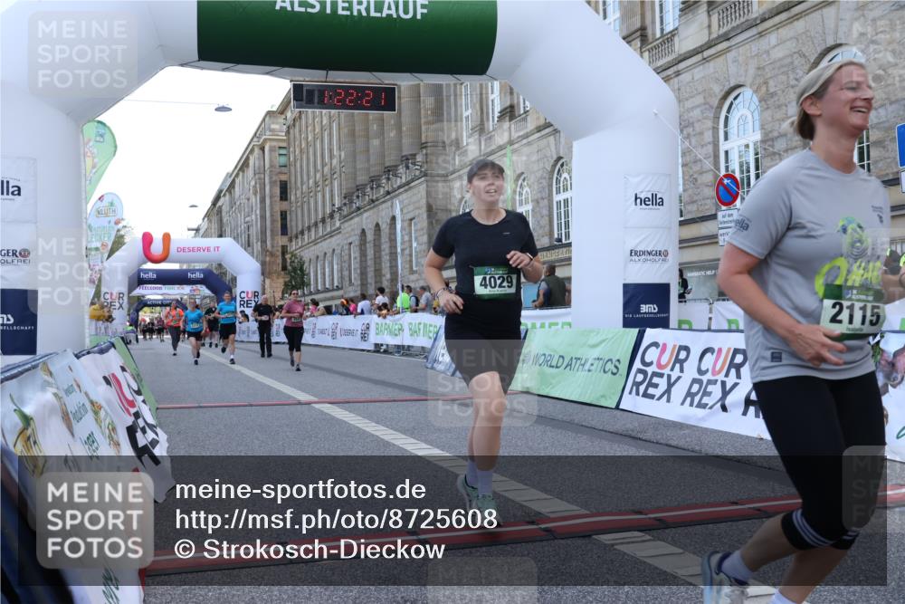 07.09.2025 - BARMER Alsterlauf Strokosch-Dieckow http://msf.ph/oto/8725608 07.09.2025 10:22:19 Ziel 2115, 2281, 3189, 3227, 3312, 3313, 3547, 3635, 3887, 4029, 5959 meine-sportfotos.de