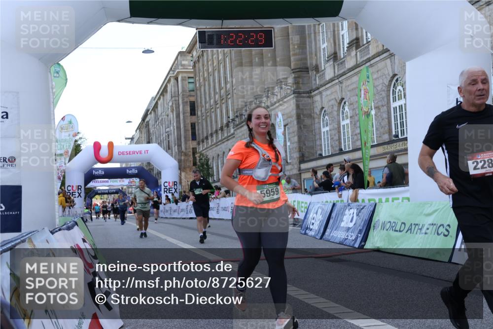 07.09.2025 - BARMER Alsterlauf Strokosch-Dieckow http://msf.ph/oto/8725627 07.09.2025 10:22:28 Ziel 2281, 2706, 3312, 3313, 3547, 4437, 5235, 5959, 8004 meine-sportfotos.de