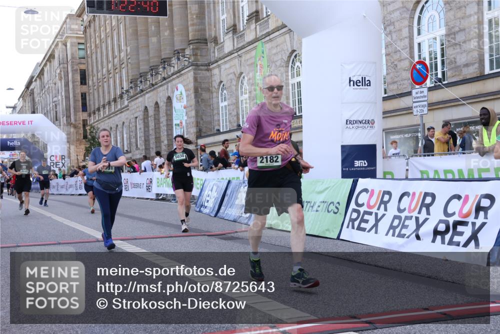 07.09.2025 - BARMER Alsterlauf Strokosch-Dieckow http://msf.ph/oto/8725643 07.09.2025 10:22:38 Ziel 2182, 3091, 3185, 4448, 4475, 4563, 5030, 5235, 8004 meine-sportfotos.de