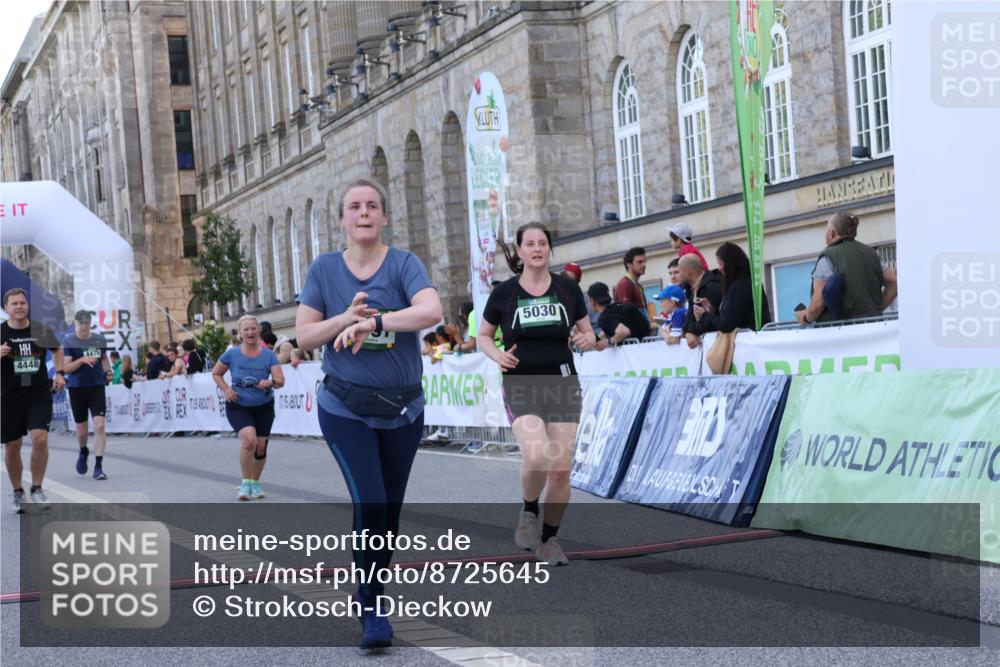 07.09.2025 - BARMER Alsterlauf Strokosch-Dieckow http://msf.ph/oto/8725645 07.09.2025 10:22:39 Ziel 2182, 3091, 3185, 4448, 4475, 4563, 5030, 5235 meine-sportfotos.de