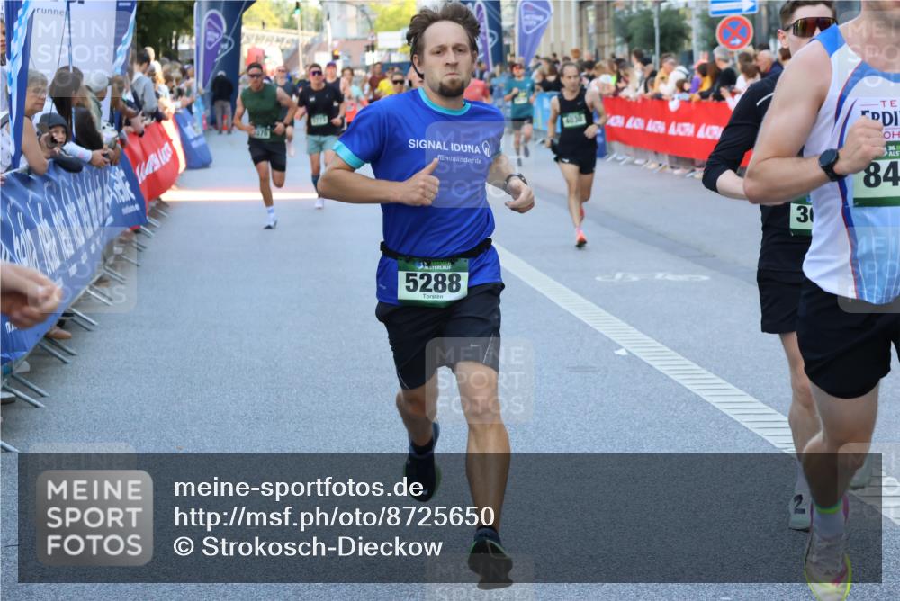 07.09.2025 - BARMER Alsterlauf Strokosch-Dieckow http://msf.ph/oto/8725650 07.09.2025 09:45:15 Ziel 2745, 3627, 4228, 4805, 5344, 5438, 6262 meine-sportfotos.de