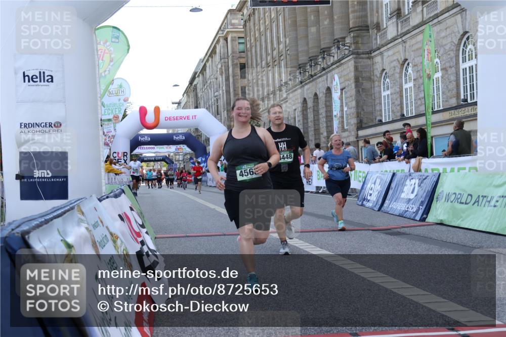 07.09.2025 - BARMER Alsterlauf Strokosch-Dieckow http://msf.ph/oto/8725653 07.09.2025 10:22:42 Ziel 2182, 3091, 3185, 3699, 4448, 4475, 4563, 5030 meine-sportfotos.de