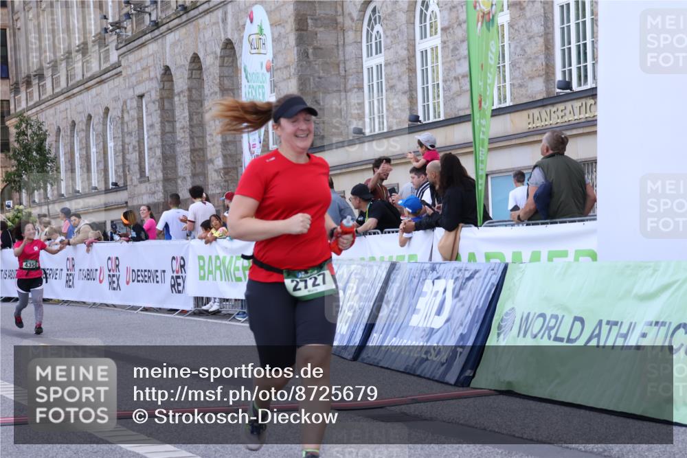 07.09.2025 - BARMER Alsterlauf Strokosch-Dieckow http://msf.ph/oto/8725679 07.09.2025 10:22:50 Ziel 2727, 2972, 2976, 3699, 4350 meine-sportfotos.de