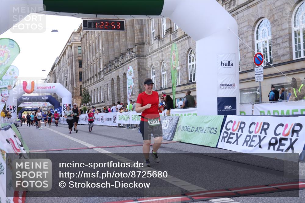07.09.2025 - BARMER Alsterlauf Strokosch-Dieckow http://msf.ph/oto/8725680 07.09.2025 10:22:51 Ziel 2727, 2972, 2976, 3699, 4350 meine-sportfotos.de