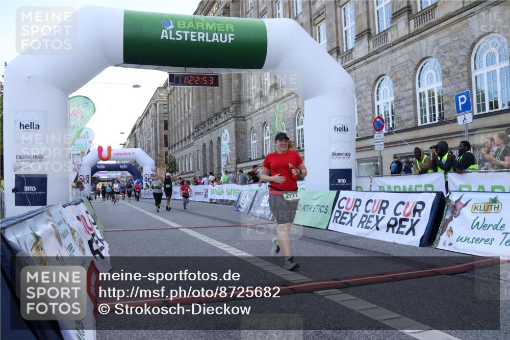 07.09.2025 - BARMER Alsterlauf Strokosch-Dieckow http://msf.ph/oto/8725682 07.09.2025 10:22:51 Ziel 2727, 2972, 2976, 3699, 4350 meine-sportfotos.de