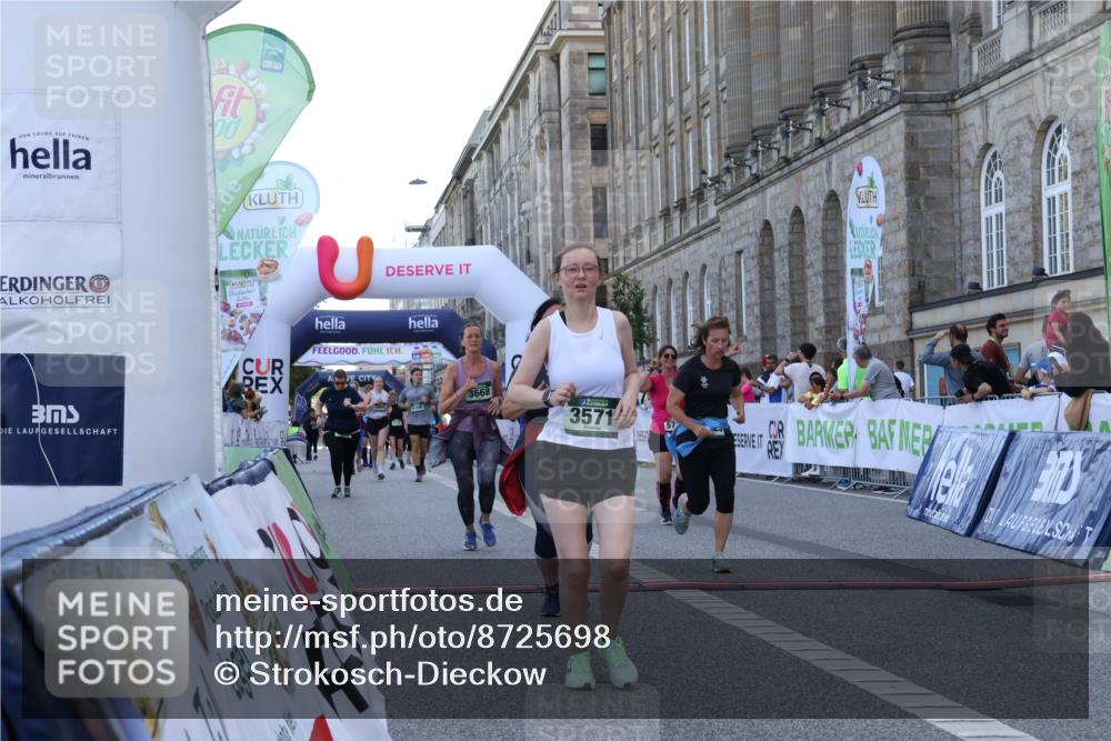07.09.2025 - BARMER Alsterlauf Strokosch-Dieckow http://msf.ph/oto/8725698 07.09.2025 10:23:00 Ziel 2972, 3223, 3248, 3571, 3668, 4001, 4166, 4350, 4907, 5735 meine-sportfotos.de