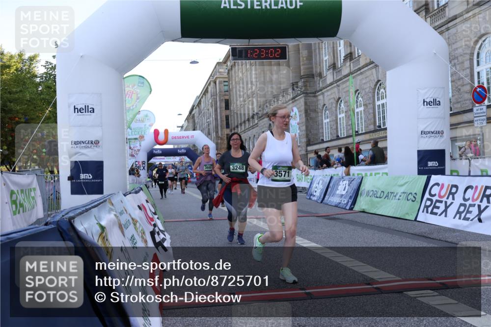 07.09.2025 - BARMER Alsterlauf Strokosch-Dieckow http://msf.ph/oto/8725701 07.09.2025 10:23:01 Ziel 2051, 3223, 3248, 3571, 3668, 3964, 4001, 4166, 4350, 4907, 5735, 5914 meine-sportfotos.de