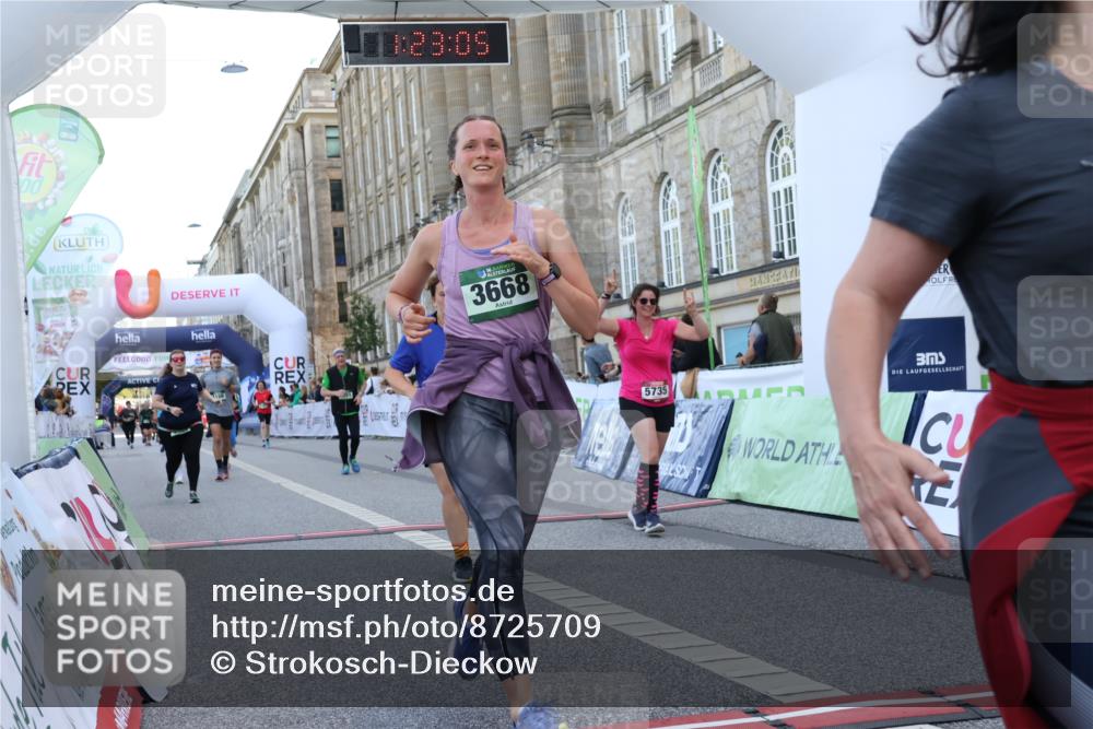 07.09.2025 - BARMER Alsterlauf Strokosch-Dieckow http://msf.ph/oto/8725709 07.09.2025 10:23:03 Ziel 2051, 3223, 3248, 3571, 3668, 3964, 4001, 4166, 4907, 5735, 5914 meine-sportfotos.de