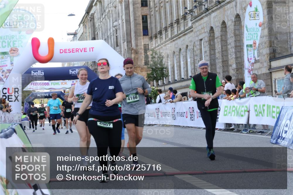 07.09.2025 - BARMER Alsterlauf Strokosch-Dieckow http://msf.ph/oto/8725716 07.09.2025 10:23:06 Ziel 2051, 3223, 3668, 3964, 4001, 4166, 4907, 5735, 5914, 8192 meine-sportfotos.de
