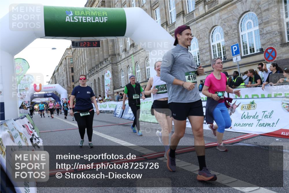 07.09.2025 - BARMER Alsterlauf Strokosch-Dieckow http://msf.ph/oto/8725726 07.09.2025 10:23:10 Ziel 2051, 3070, 3964, 4166, 4528, 4907, 5914, 5951, 6314, 8192 meine-sportfotos.de
