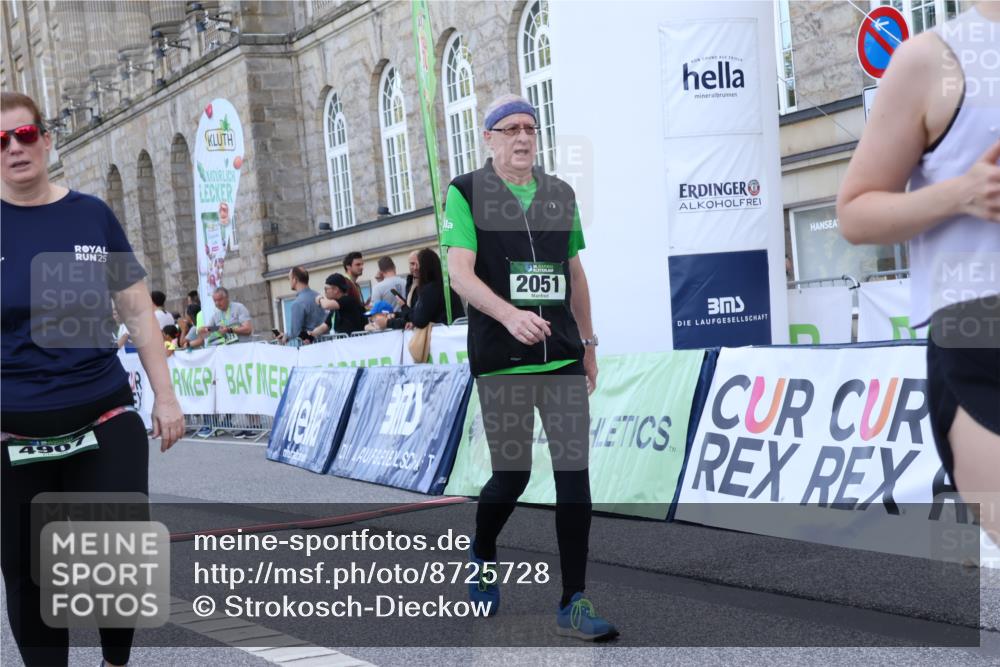 07.09.2025 - BARMER Alsterlauf Strokosch-Dieckow http://msf.ph/oto/8725728 07.09.2025 10:23:10 Ziel 2051, 3070, 3964, 4166, 4528, 4907, 5914, 5951, 6314, 8192 meine-sportfotos.de