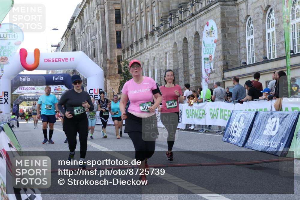 07.09.2025 - BARMER Alsterlauf Strokosch-Dieckow http://msf.ph/oto/8725739 07.09.2025 10:23:16 Ziel 2499, 3026, 3070, 3128, 4528, 4641, 5489, 5951, 6314, 8192 meine-sportfotos.de
