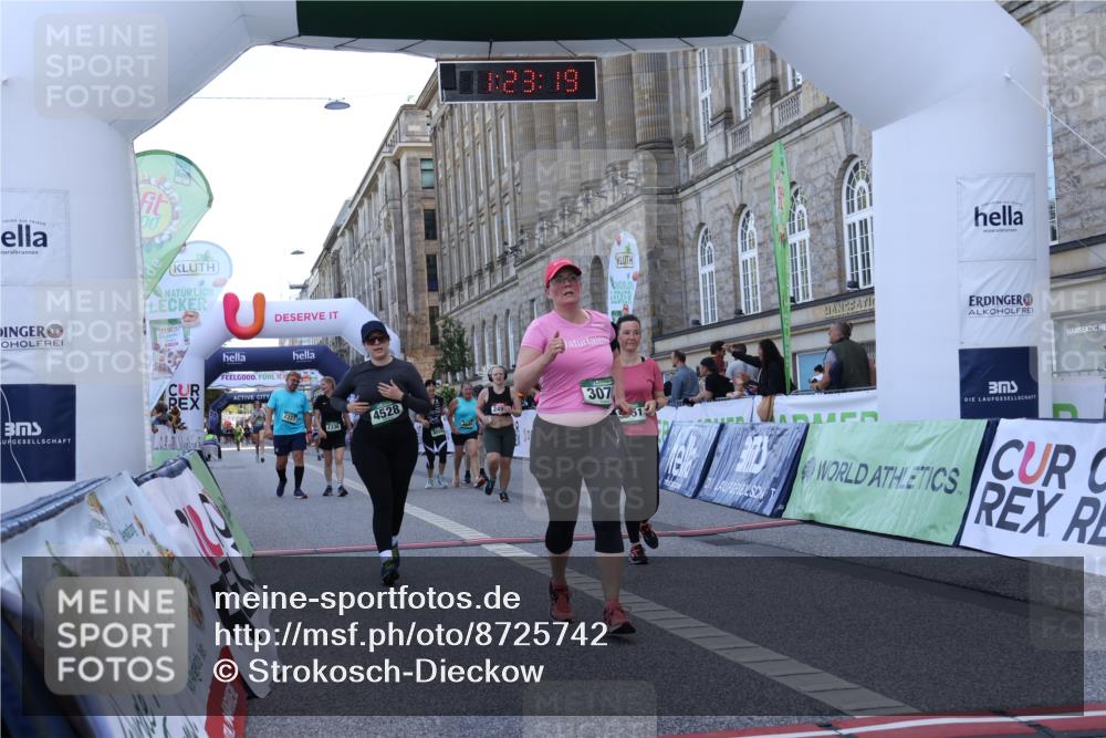 07.09.2025 - BARMER Alsterlauf Strokosch-Dieckow http://msf.ph/oto/8725742 07.09.2025 10:23:17 Ziel 2337, 2499, 3026, 3070, 3128, 4528, 4641, 5489, 5951, 6314, 8192 meine-sportfotos.de