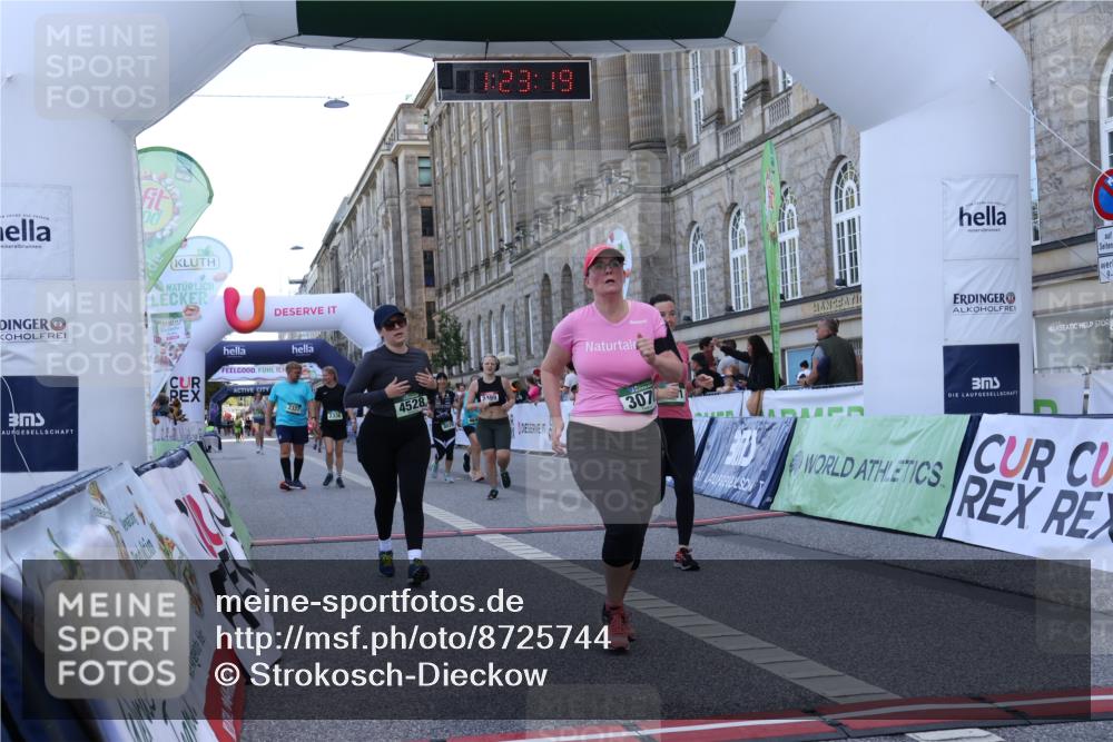 07.09.2025 - BARMER Alsterlauf Strokosch-Dieckow http://msf.ph/oto/8725744 07.09.2025 10:23:17 Ziel 2337, 2499, 3026, 3070, 3128, 4528, 4641, 5489, 5951, 6314, 8192 meine-sportfotos.de