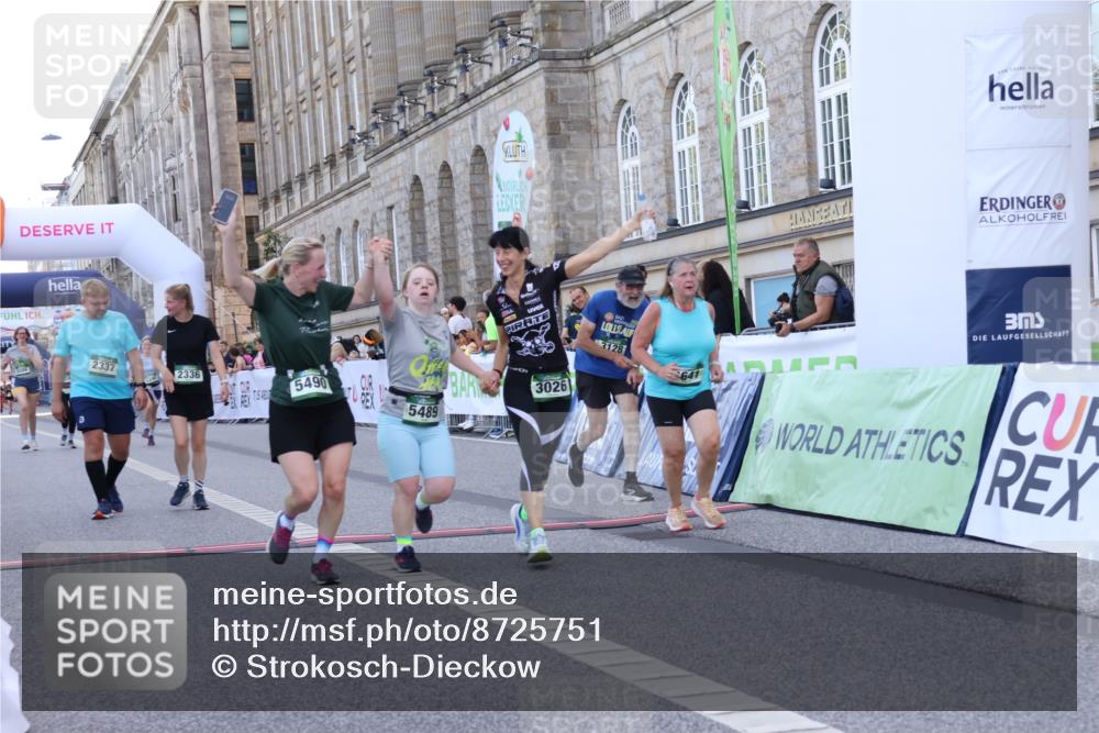 07.09.2025 - BARMER Alsterlauf Strokosch-Dieckow http://msf.ph/oto/8725751 07.09.2025 10:23:21 Ziel 2243, 2246, 2336, 2337, 2499, 3026, 3070, 3128, 4528, 4641, 5489, 5586, 5951 meine-sportfotos.de