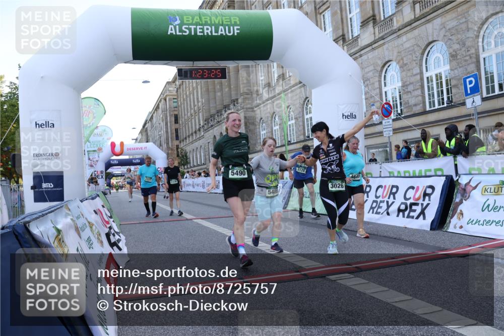 07.09.2025 - BARMER Alsterlauf Strokosch-Dieckow http://msf.ph/oto/8725757 07.09.2025 10:23:23 Ziel 2243, 2246, 2336, 2337, 2499, 3026, 3128, 4641, 5489, 5586 meine-sportfotos.de