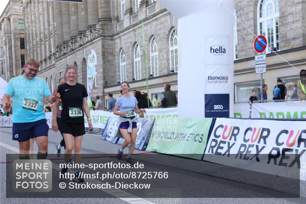 07.09.2025 - BARMER Alsterlauf Strokosch-Dieckow http://msf.ph/oto/8725766 07.09.2025 10:23:27 Ziel 2243, 2246, 2336, 2337, 3128, 4641, 5586 meine-sportfotos.de