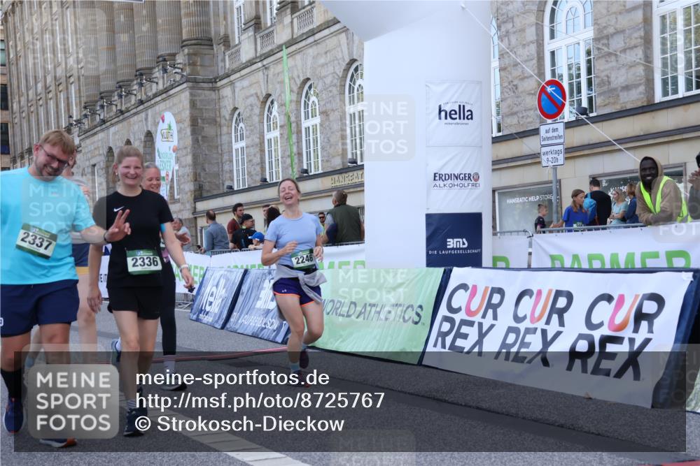 07.09.2025 - BARMER Alsterlauf Strokosch-Dieckow http://msf.ph/oto/8725767 07.09.2025 10:23:28 Ziel 2243, 2246, 2336, 2337, 5586 meine-sportfotos.de
