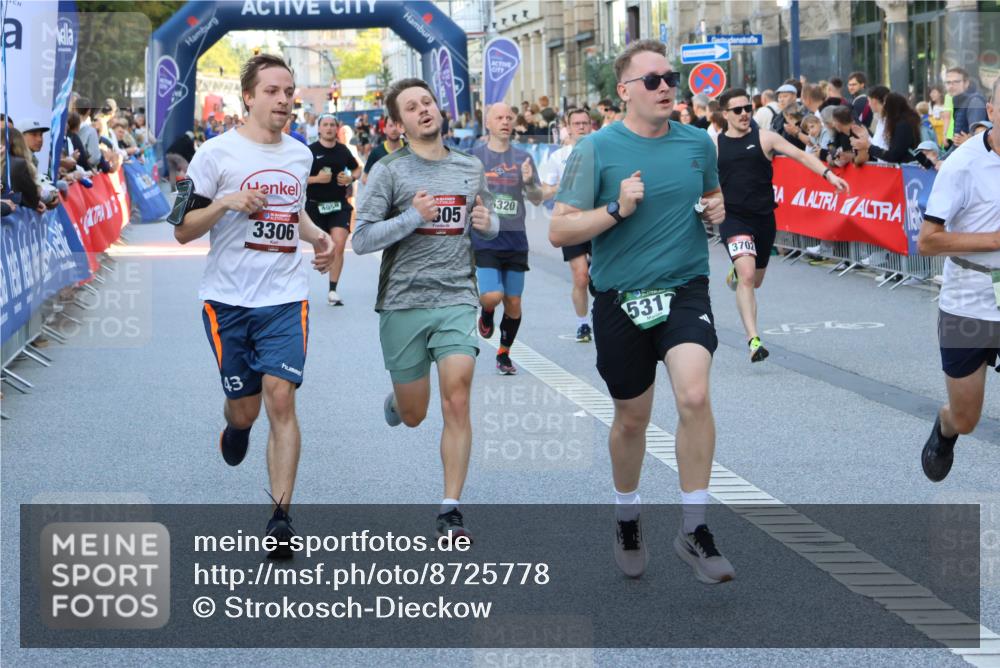 07.09.2025 - BARMER Alsterlauf Strokosch-Dieckow http://msf.ph/oto/8725778 07.09.2025 09:44:53 Ziel 2034, 2072, 2361, 2869, 3602, 3877, 4030, 4076, 4391, 4482, 4569, 4575, 4825, 4885, 4951, 4974, 5202, 5288, 5323, 5495, 5496, 5773, 6095, 6113, 6163, 8015, 8255, 8274, 8355, 8440, 8442 meine-sportfotos.de
