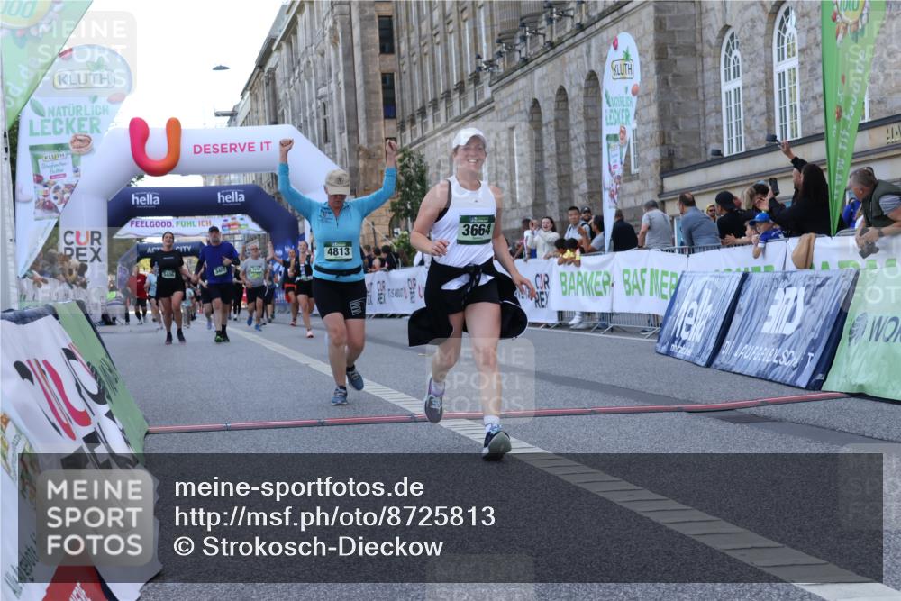 07.09.2025 - BARMER Alsterlauf Strokosch-Dieckow http://msf.ph/oto/8725813 07.09.2025 10:24:09 Ziel 2661, 3406, 3407, 3664, 4218, 4813, 5539 meine-sportfotos.de