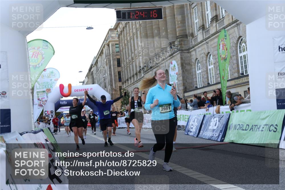 07.09.2025 - BARMER Alsterlauf Strokosch-Dieckow http://msf.ph/oto/8725829 07.09.2025 10:24:14 Ziel 2661, 2996, 3406, 3407, 3562, 3652, 3653, 3664, 3891, 3908, 4013, 4218, 4341, 4352, 4813 meine-sportfotos.de
