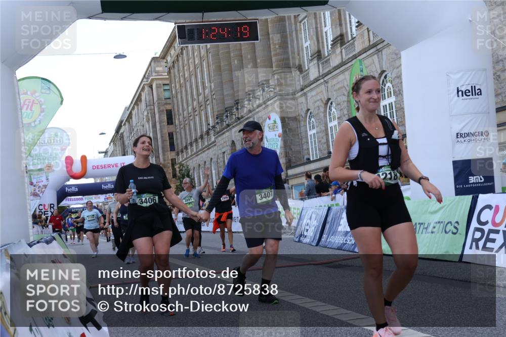 07.09.2025 - BARMER Alsterlauf Strokosch-Dieckow http://msf.ph/oto/8725838 07.09.2025 10:24:17 Ziel 2661, 2996, 3159, 3406, 3407, 3562, 3652, 3653, 3688, 3891, 3908, 4013, 4218, 4341, 4352 meine-sportfotos.de