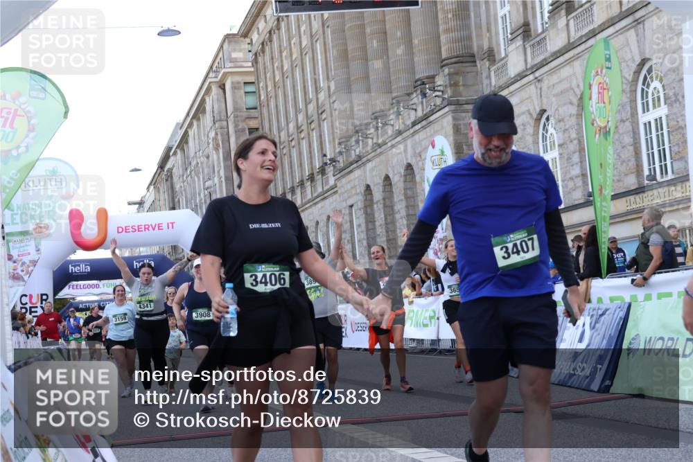07.09.2025 - BARMER Alsterlauf Strokosch-Dieckow http://msf.ph/oto/8725839 07.09.2025 10:24:18 Ziel 2661, 2996, 3159, 3406, 3407, 3562, 3652, 3653, 3688, 3891, 3908, 4013, 4218, 4341, 4352 meine-sportfotos.de