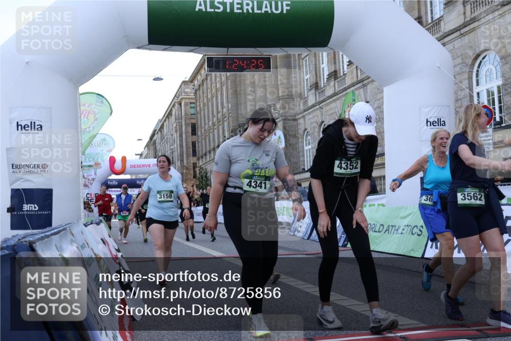 07.09.2025 - BARMER Alsterlauf Strokosch-Dieckow http://msf.ph/oto/8725856 07.09.2025 10:24:24 Ziel 2087, 2261, 2996, 3159, 3562, 3652, 3653, 3688, 3891, 3908, 4013, 4341, 4352, 4841, 5077, 5083, 5085, 5109, 5242, 8005 meine-sportfotos.de