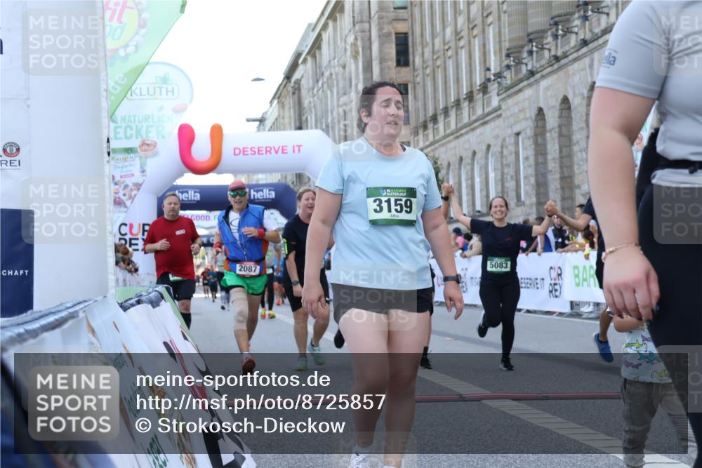 07.09.2025 - BARMER Alsterlauf Strokosch-Dieckow http://msf.ph/oto/8725857 07.09.2025 10:24:24 Ziel 2087, 2261, 2996, 3159, 3562, 3652, 3653, 3688, 3891, 3908, 4013, 4341, 4352, 4841, 5077, 5083, 5085, 5109, 5242, 8005 meine-sportfotos.de