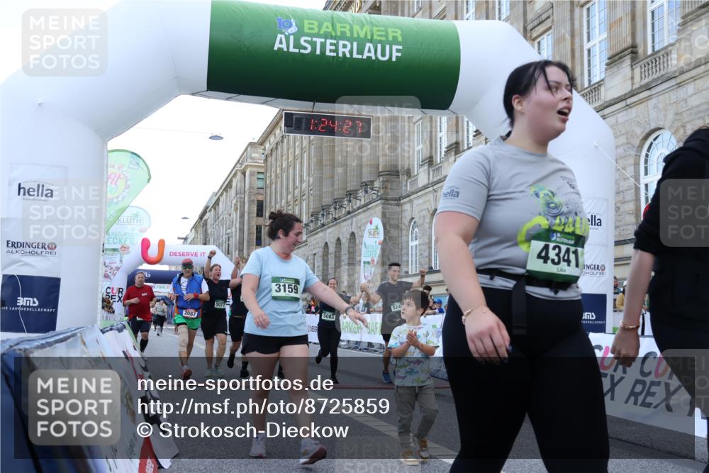 07.09.2025 - BARMER Alsterlauf Strokosch-Dieckow http://msf.ph/oto/8725859 07.09.2025 10:24:25 Ziel 2087, 2261, 2996, 3159, 3562, 3652, 3653, 3688, 3891, 3908, 4013, 4341, 4352, 4841, 5077, 5083, 5085, 5109, 5242, 8005 meine-sportfotos.de