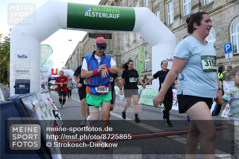 07.09.2025 - BARMER Alsterlauf Strokosch-Dieckow http://msf.ph/oto/8725865 07.09.2025 10:24:28 Ziel 2087, 2261, 4306, 4841, 5077, 5083, 5085, 5109, 5242, 8005 meine-sportfotos.de