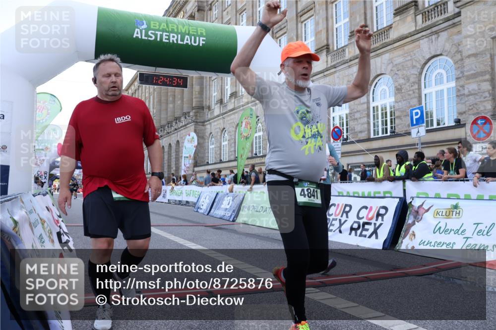 07.09.2025 - BARMER Alsterlauf Strokosch-Dieckow http://msf.ph/oto/8725876 07.09.2025 10:24:32 Ziel 2261, 4306, 4841, 5085, 8005 meine-sportfotos.de