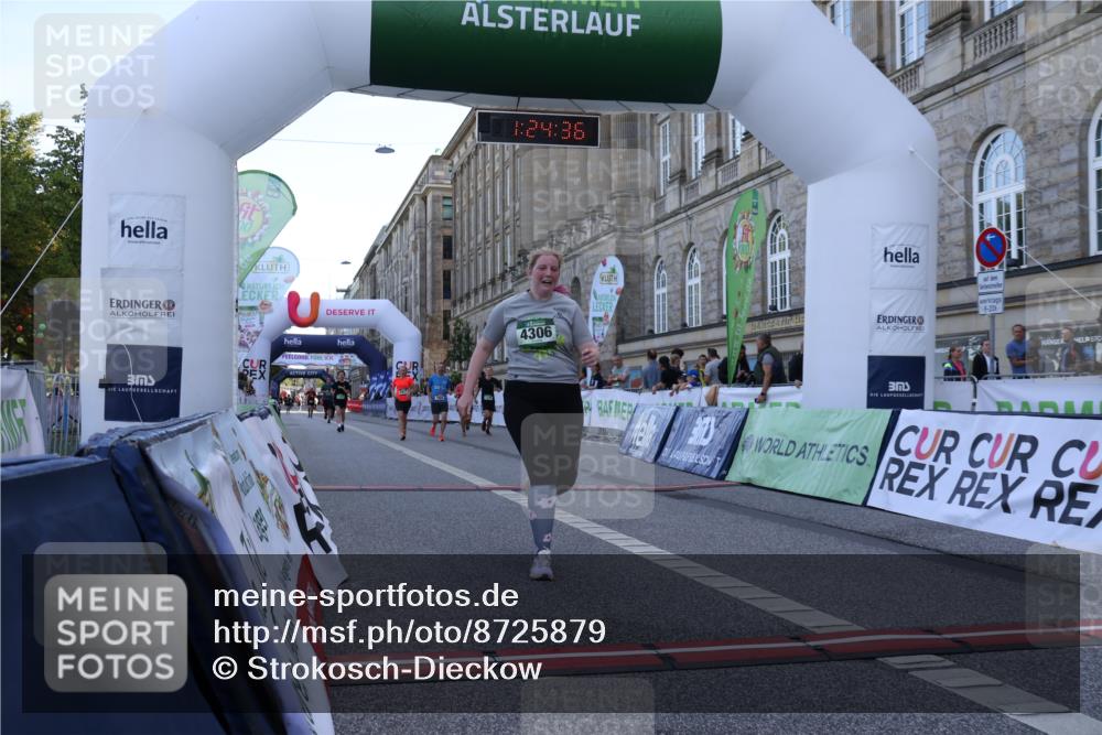 07.09.2025 - BARMER Alsterlauf Strokosch-Dieckow http://msf.ph/oto/8725879 07.09.2025 10:24:35 Ziel 2261, 2684, 2817, 3325, 3326, 4306, 4457, 4841 meine-sportfotos.de
