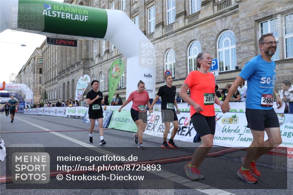 07.09.2025 - BARMER Alsterlauf Strokosch-Dieckow http://msf.ph/oto/8725893 07.09.2025 10:24:43 Ziel 2684, 2817, 3325, 3326, 4457, 5096 meine-sportfotos.de