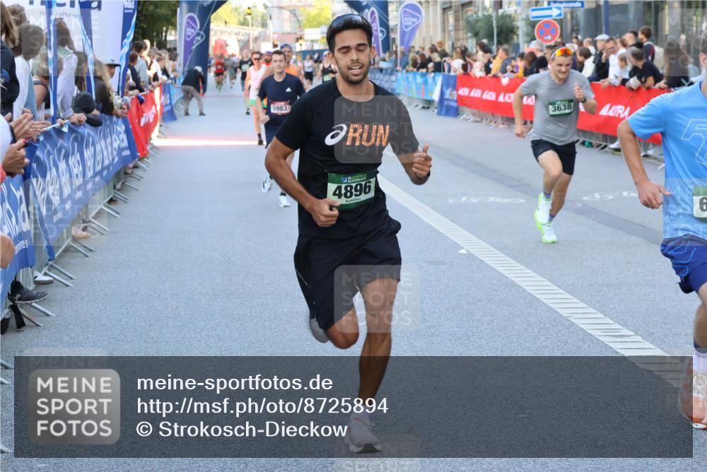 07.09.2025 - BARMER Alsterlauf Strokosch-Dieckow http://msf.ph/oto/8725894 07.09.2025 09:44:28 Ziel 2389, 2561, 3305, 3306, 3702, 4095, 4543, 4599, 4925, 4959, 5126, 5246, 5317, 5388, 5488, 5500, 5913, 6006, 6116, 6320, 8458 meine-sportfotos.de