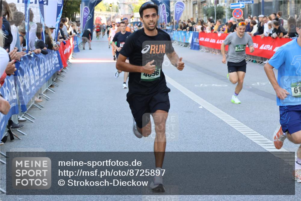 07.09.2025 - BARMER Alsterlauf Strokosch-Dieckow http://msf.ph/oto/8725897 07.09.2025 09:44:28 Ziel 2389, 2561, 3305, 3306, 3702, 4095, 4543, 4599, 4925, 4959, 5126, 5246, 5317, 5388, 5488, 5500, 5913, 6006, 6116, 6320, 8458 meine-sportfotos.de