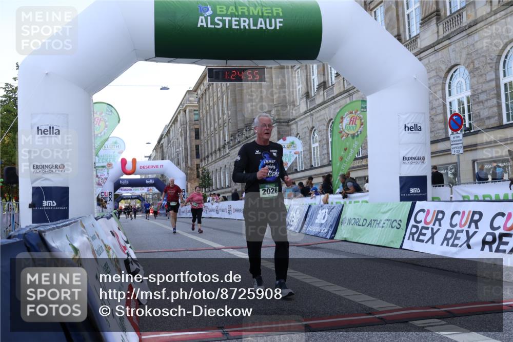 07.09.2025 - BARMER Alsterlauf Strokosch-Dieckow http://msf.ph/oto/8725908 07.09.2025 10:24:53 Ziel 2026, 3168, 3169 meine-sportfotos.de