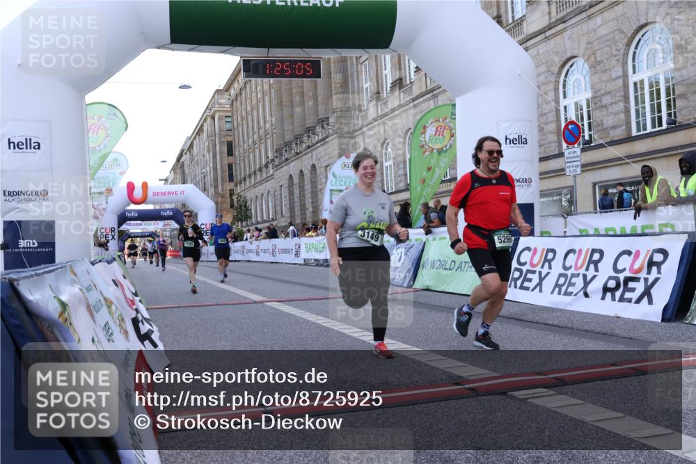 07.09.2025 - BARMER Alsterlauf Strokosch-Dieckow http://msf.ph/oto/8725925 07.09.2025 10:25:03 Ziel 2412, 3149, 4966, 5269, 5765 meine-sportfotos.de