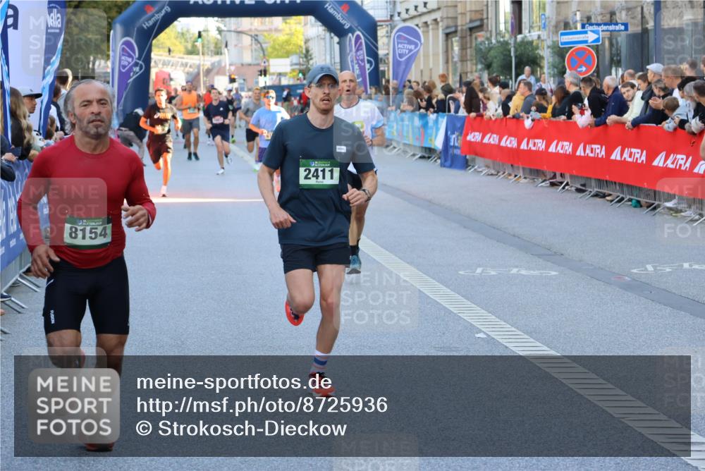 07.09.2025 - BARMER Alsterlauf Strokosch-Dieckow http://msf.ph/oto/8725936 07.09.2025 09:44:20 Ziel 2212, 2340, 2389, 2561, 2742, 3230, 3305, 3306, 4095, 4543, 4599, 5126, 5246, 5317, 5388, 5500, 5913, 6006, 6116, 6204, 6320 meine-sportfotos.de