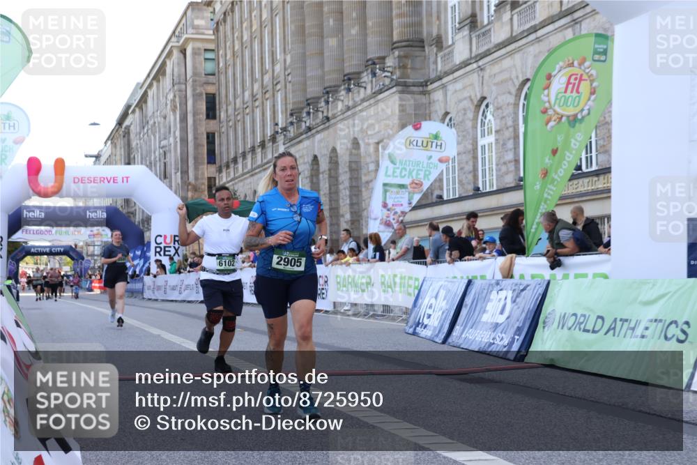 07.09.2025 - BARMER Alsterlauf Strokosch-Dieckow http://msf.ph/oto/8725950 07.09.2025 10:25:16 Ziel 2905, 4644, 6102 meine-sportfotos.de