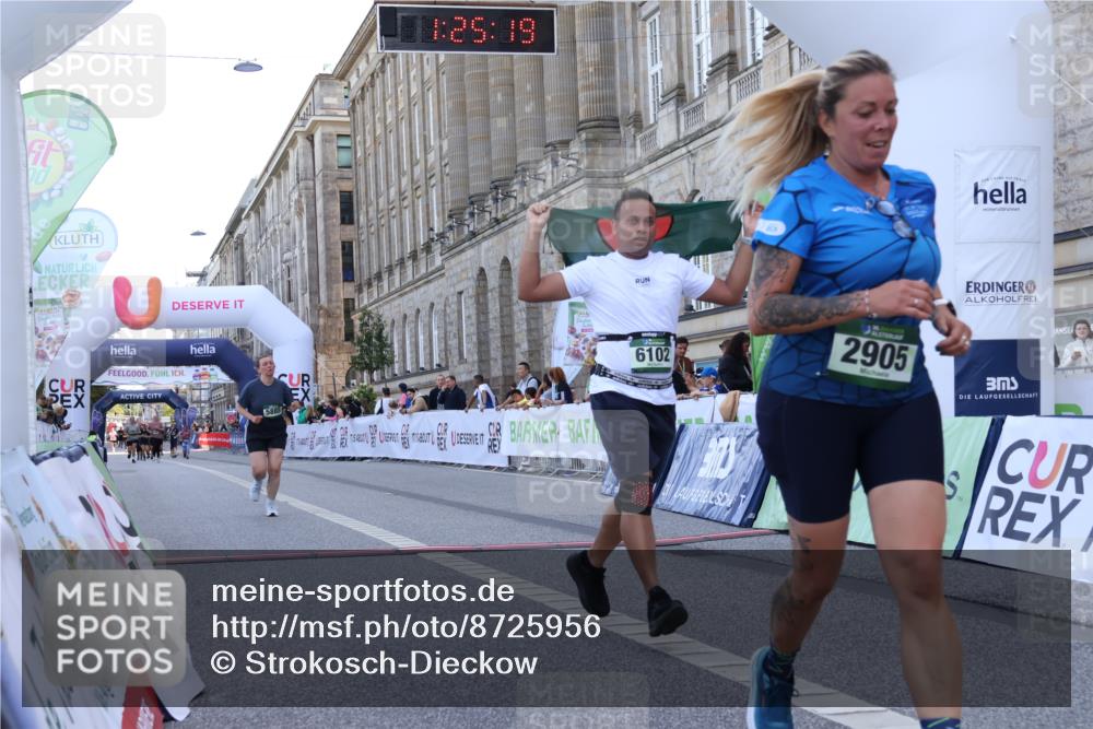 07.09.2025 - BARMER Alsterlauf Strokosch-Dieckow http://msf.ph/oto/8725956 07.09.2025 10:25:17 Ziel 2905, 4644, 6102 meine-sportfotos.de