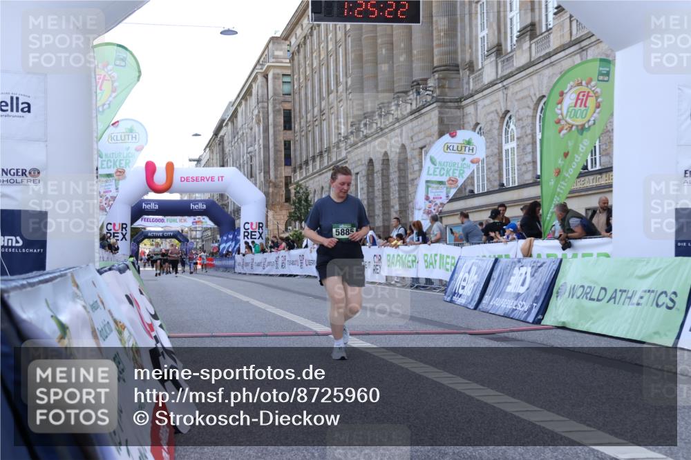 07.09.2025 - BARMER Alsterlauf Strokosch-Dieckow http://msf.ph/oto/8725960 07.09.2025 10:25:20 Ziel 2905, 6102 meine-sportfotos.de